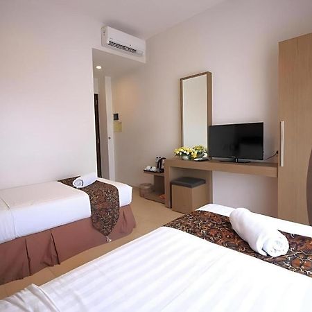 Hotel Grand Malioboro Yogyakarta Esterno foto