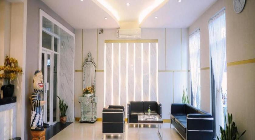 Hotel Grand Malioboro Yogyakarta Esterno foto