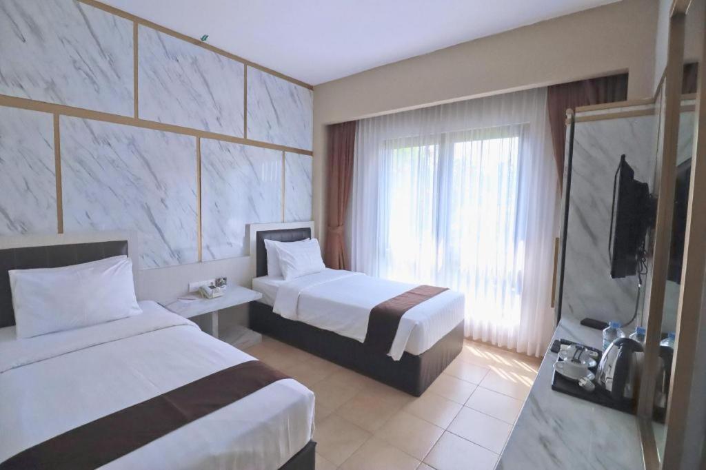 Hotel Grand Malioboro Yogyakarta Esterno foto