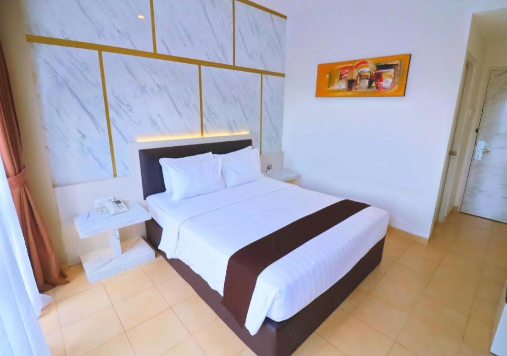 Hotel Grand Malioboro Yogyakarta Esterno foto