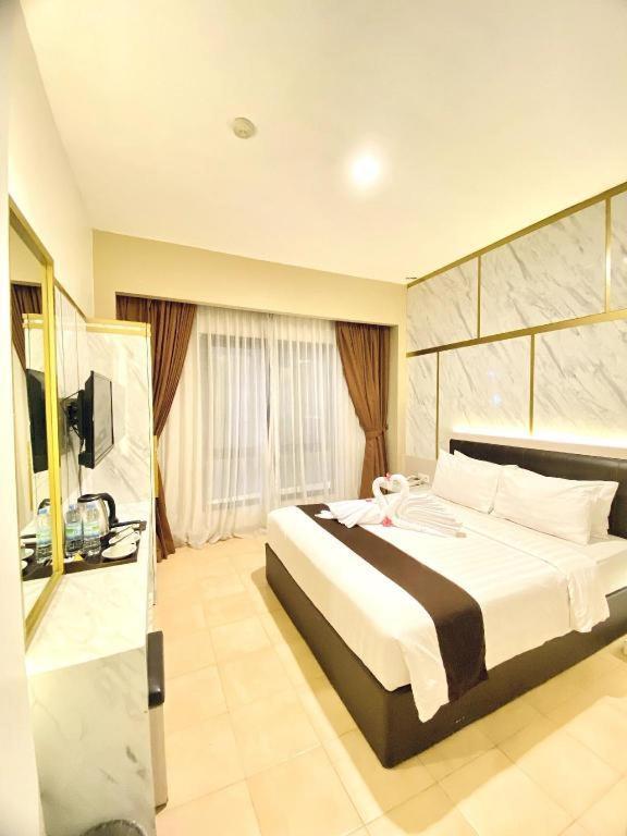 Hotel Grand Malioboro Yogyakarta Esterno foto