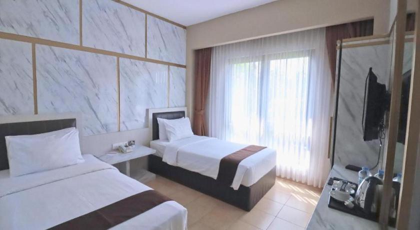 Hotel Grand Malioboro Yogyakarta Esterno foto