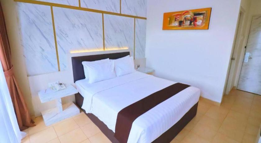 Hotel Grand Malioboro Yogyakarta Esterno foto
