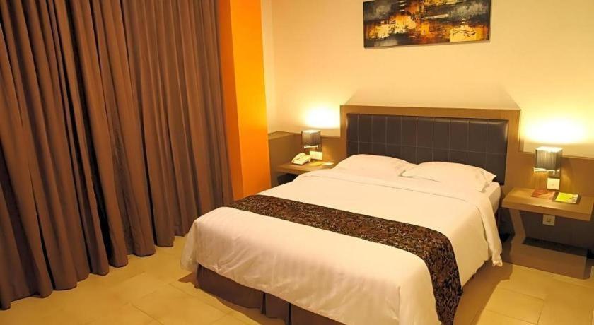 Hotel Grand Malioboro Yogyakarta Esterno foto