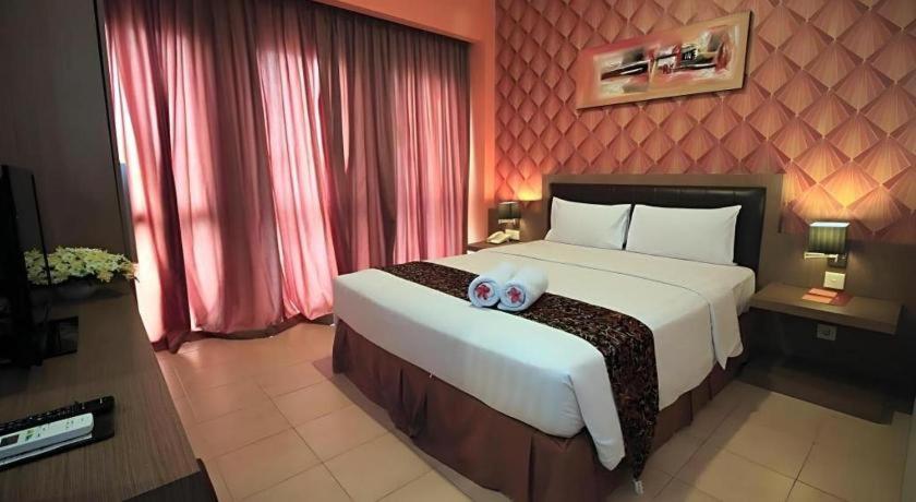 Hotel Grand Malioboro Yogyakarta Esterno foto